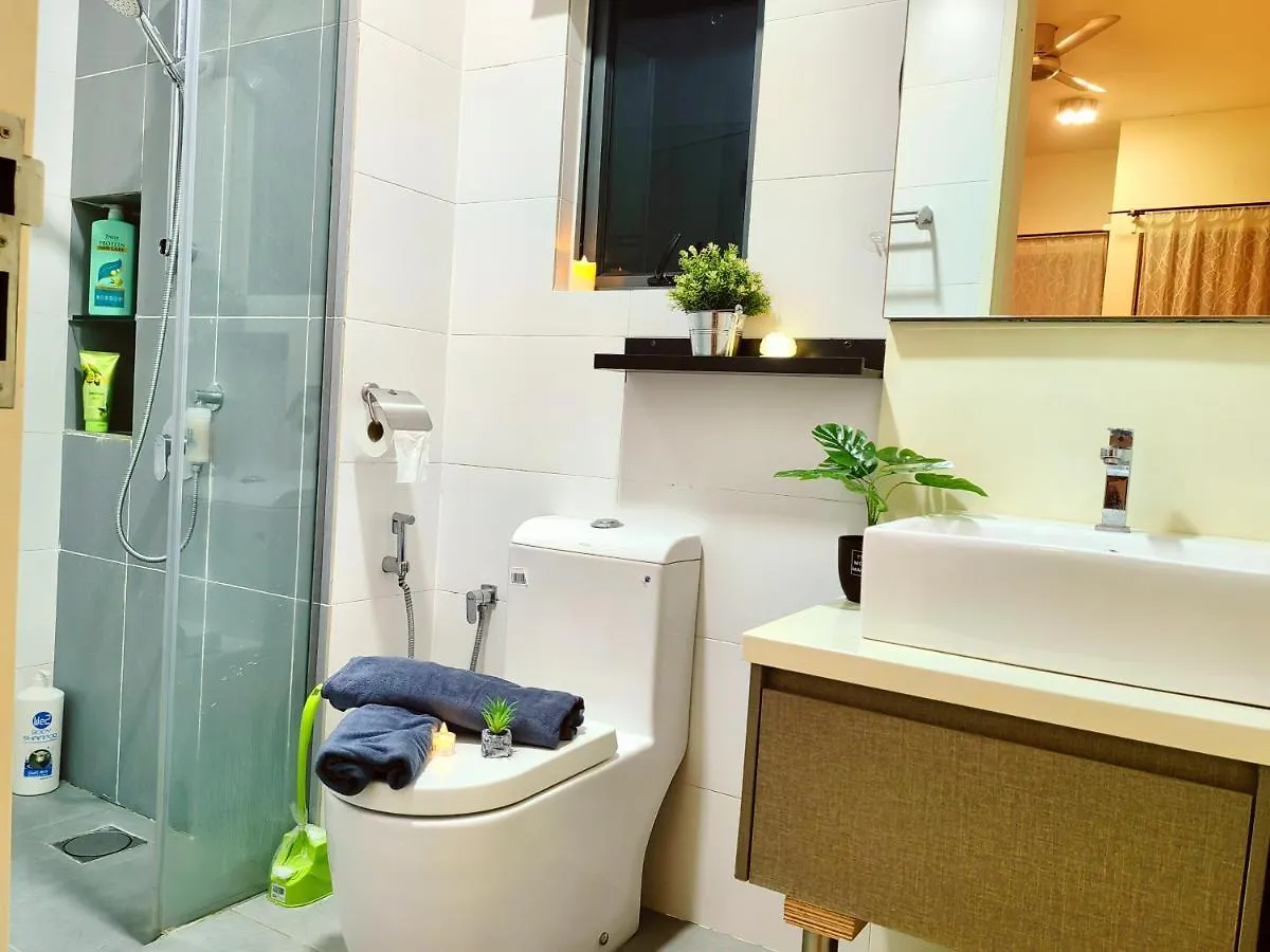 Petalz Luxury Suite 10Pax Mid Valley Old Klang Road Oug Klang Lama Kl Kuala Lumpur